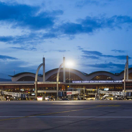 NEUESTES MODELL AUTOVERMIETUNG SABIHA GOKCEN FLUGHAFEN MONATLICHE AUTOVERMIETUNG 